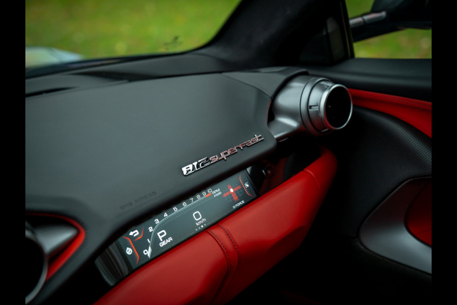 Ferrari 812 Superfast | Daytona Racing Seats | Lift | Pass. display | JBL | Adaptieve koplampen | Camera's