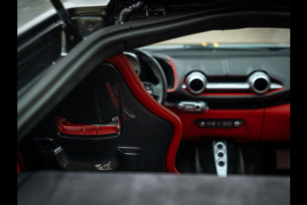 Ferrari 812 Superfast | Daytona Racing Seats | Lift | Pass. display | JBL | Adaptieve koplampen | Camera's