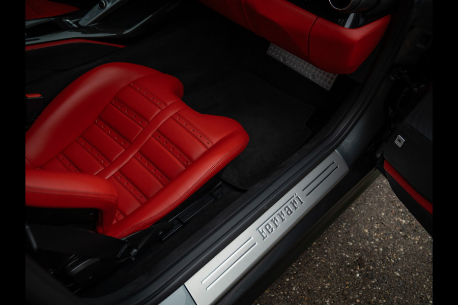 Ferrari 812 Superfast | Daytona Racing Seats | Lift | Pass. display | JBL | Adaptieve koplampen | Camera's