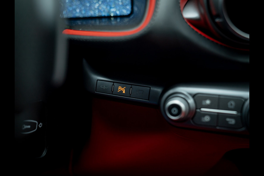 Ferrari 812 Superfast | Daytona Racing Seats | Lift | Pass. display | JBL | Adaptieve koplampen | Camera's