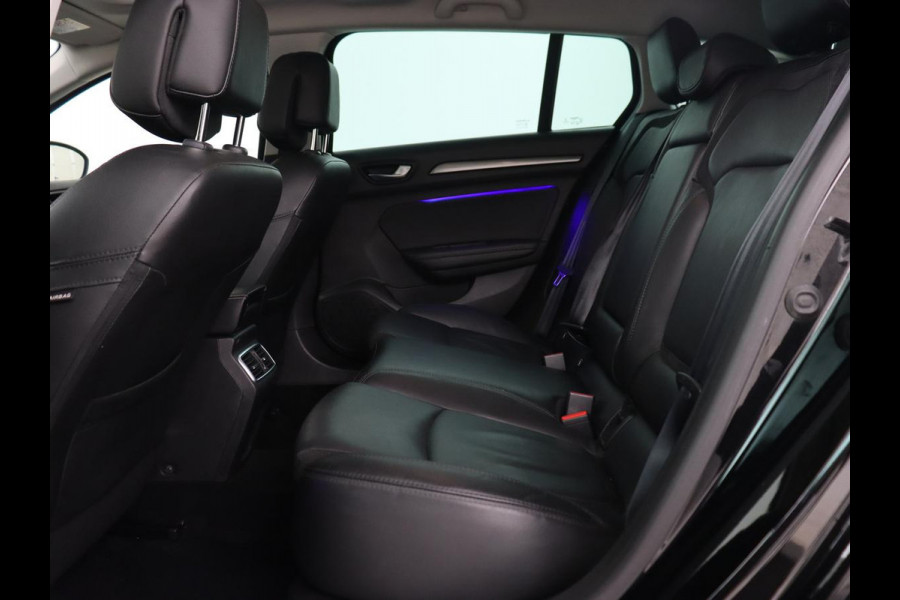 Renault Mégane 1.2 TCe Bose | Panoramadak | Leder | Stoelverwarming | Head-Up | Trekhaak | Sfeerverlichting | Massage | Full LED | Navigatie | Climate control | Parkeerhulp | Cruise control