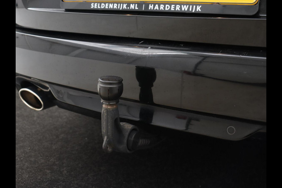 Renault Mégane 1.2 TCe Bose | Panoramadak | Leder | Stoelverwarming | Head-Up | Trekhaak | Sfeerverlichting | Massage | Full LED | Navigatie | Climate control | Parkeerhulp | Cruise control