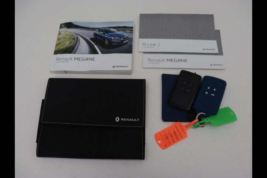 Renault Mégane 1.2 TCe Bose | Panoramadak | Leder | Stoelverwarming | Head-Up | Trekhaak | Sfeerverlichting | Massage | Full LED | Navigatie | Climate control | Parkeerhulp | Cruise control