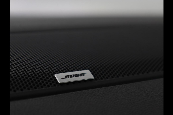 Renault Mégane 1.2 TCe Bose | Panoramadak | Leder | Stoelverwarming | Head-Up | Trekhaak | Sfeerverlichting | Massage | Full LED | Navigatie | Climate control | Parkeerhulp | Cruise control