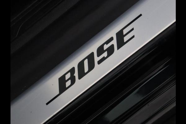 Renault Mégane 1.2 TCe Bose | Panoramadak | Leder | Stoelverwarming | Head-Up | Trekhaak | Sfeerverlichting | Massage | Full LED | Navigatie | Climate control | Parkeerhulp | Cruise control