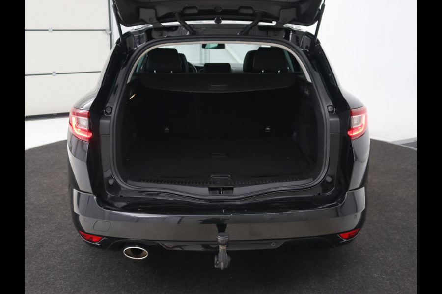 Renault Mégane 1.2 TCe Bose | Panoramadak | Leder | Stoelverwarming | Head-Up | Trekhaak | Sfeerverlichting | Massage | Full LED | Navigatie | Climate control | Parkeerhulp | Cruise control