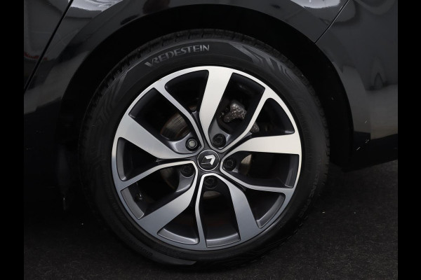 Renault Mégane 1.2 TCe Bose | Panoramadak | Leder | Stoelverwarming | Head-Up | Trekhaak | Sfeerverlichting | Massage | Full LED | Navigatie | Climate control | Parkeerhulp | Cruise control