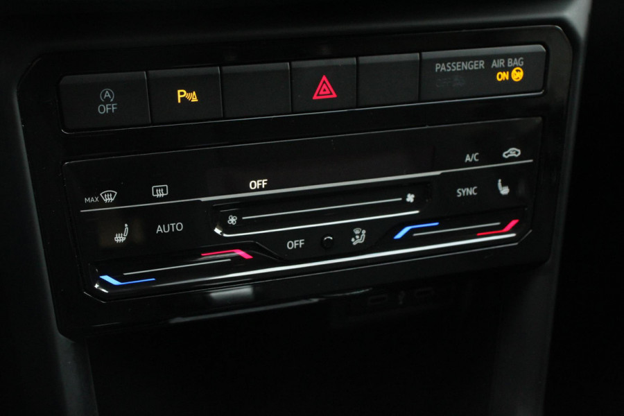 Volkswagen T-Cross 1.0 TSI 110pk DSG Life | Navigatie | Apple Carplay/Android Auto | Adaptive Cruise Control | Camera | Parkeersensoren | Stoelverwarming | Climatronic | Lane Assist