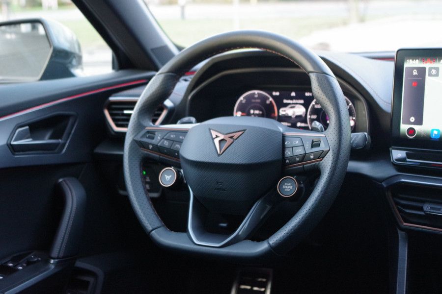 CUPRA Formentor 1.4 e-Hybrid 245 PK VZ Copper Edition PHEV, 360 Camera, Stuur-Startknop, Memory, Winterpakket