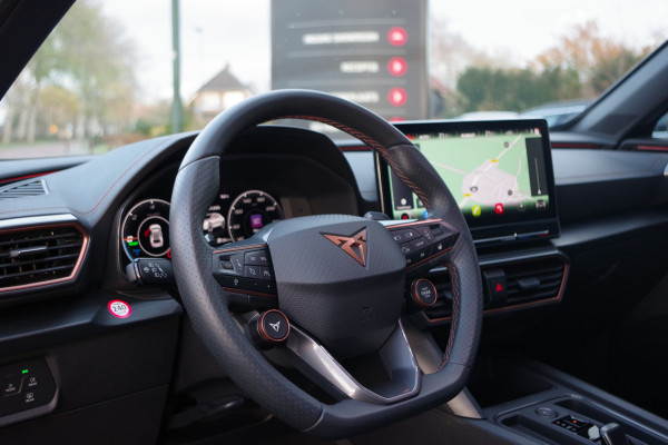 CUPRA Formentor 1.4 e-Hybrid 245 PK VZ Copper Edition PHEV, 360 Camera, Stuur-Startknop, Memory, Winterpakket