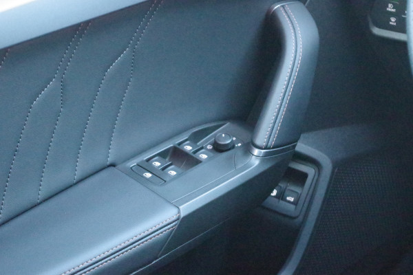 CUPRA Formentor 1.4 e-Hybrid 245 PK VZ Copper Edition PHEV, 360 Camera, Stuur-Startknop, Memory, Winterpakket