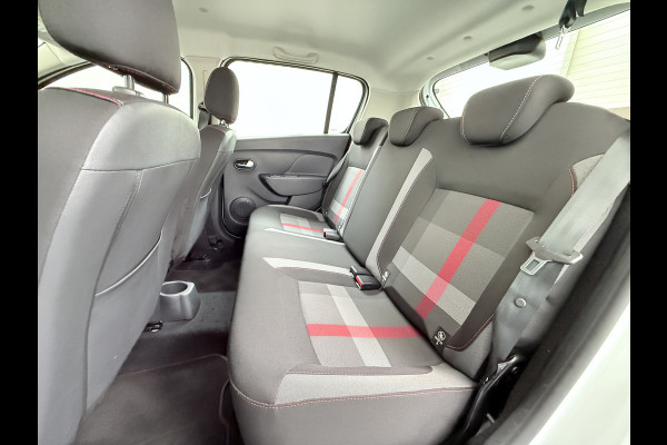 Dacia Sandero 0.9TCe 90PK Navi Ecc Pdc Apple Carplay Android Auto Cruise Control Tech Road Bluetooth Lmv 16" DAB+ 1e Eigenaar Origineel Nederlandse Auto