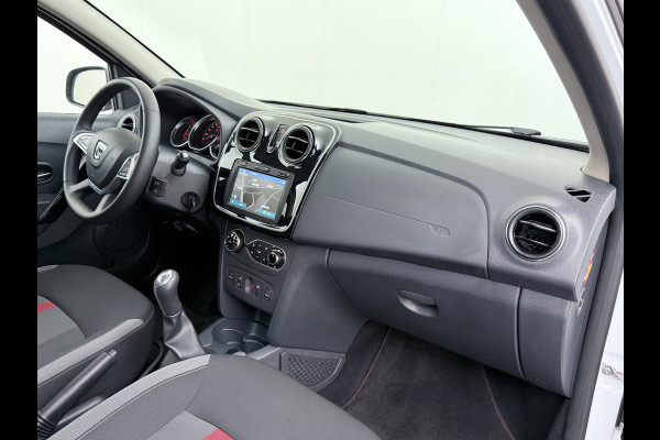 Dacia Sandero 0.9TCe 90PK Navi Ecc Pdc Apple Carplay Android Auto Cruise Control Tech Road Bluetooth Lmv 16" DAB+ 1e Eigenaar Origineel Nederlandse Auto