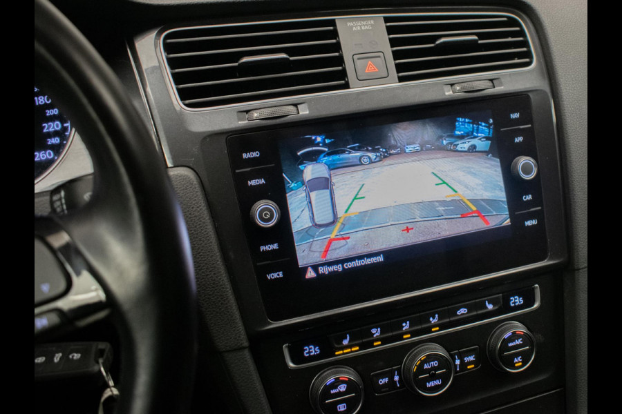 Volkswagen Golf 1.0 TSI Sport (APPLE CARPLAY,NAVI,CAMERA,SPORTSTOELEN,LED,CRUISE,CLIMATE,DAB,LM VELGEN,NETTE STAAT)