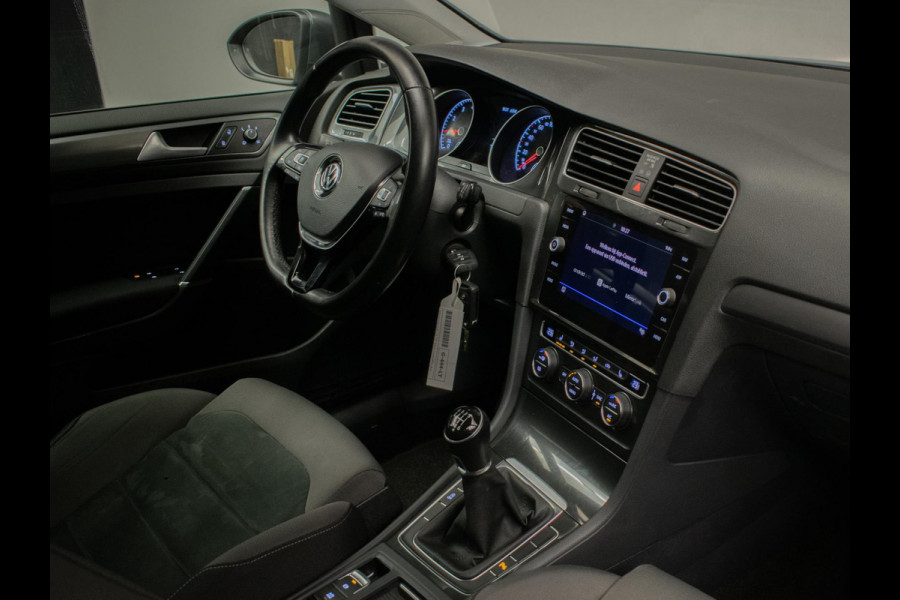 Volkswagen Golf 1.0 TSI Sport (APPLE CARPLAY,NAVI,CAMERA,SPORTSTOELEN,LED,CRUISE,CLIMATE,DAB,LM VELGEN,NETTE STAAT)