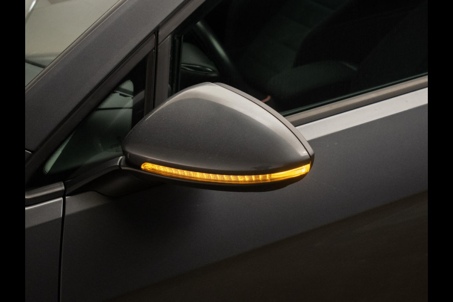 Volkswagen Golf 1.0 TSI Sport (APPLE CARPLAY,NAVI,CAMERA,SPORTSTOELEN,LED,CRUISE,CLIMATE,DAB,LM VELGEN,NETTE STAAT)