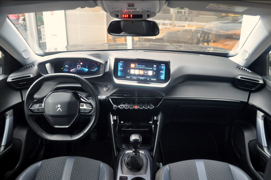 Peugeot 2008 1.2 PureTech 130 PK Allure | Navigatie | Trekhaak | 56.000 km!