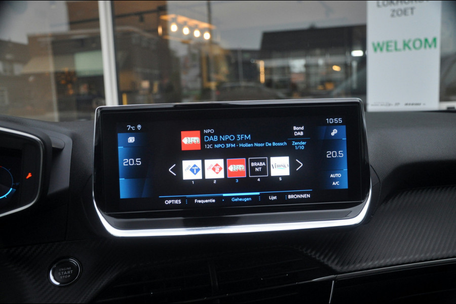 Peugeot 2008 1.2 PureTech 130 PK Allure | Navigatie | Trekhaak | 56.000 km!