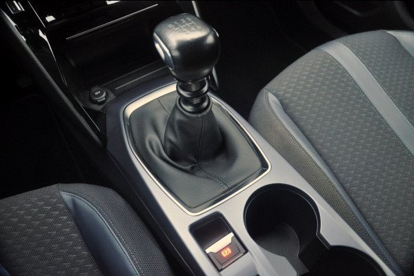 Peugeot 2008 1.2 PureTech 130 PK Allure | Navigatie | Trekhaak | 56.000 km!