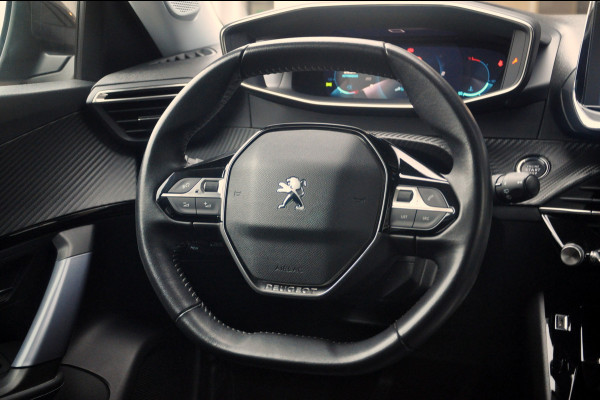Peugeot 2008 1.2 PureTech 130 PK Allure | Navigatie | Trekhaak | 56.000 km!