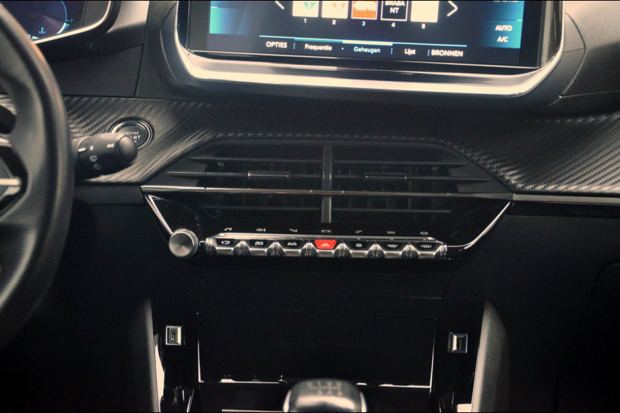 Peugeot 2008 1.2 PureTech 130 PK Allure | Navigatie | Trekhaak | 56.000 km!