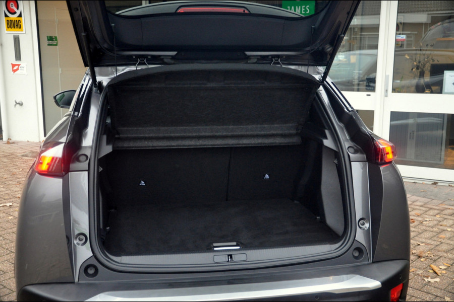 Peugeot 2008 1.2 PureTech 130 PK Allure | Navigatie | Trekhaak | 56.000 km!