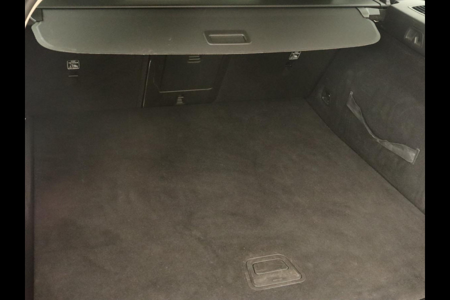 Volvo V60 2.0 D4 Momentum | Carplay | Half leder | Navigatie | Full LED | Digital Cockpit | Parkeerverwarming | Climate control | Parkeerhulp | Cruise control