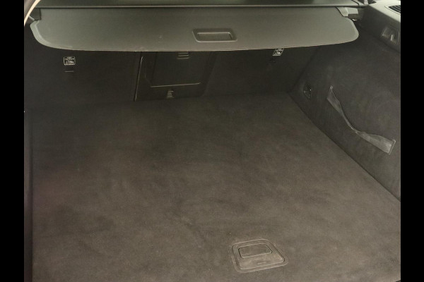 Volvo V60 2.0 D4 Momentum | Carplay | Half leder | Navigatie | Full LED | Digital Cockpit | Parkeerverwarming | Climate control | Parkeerhulp | Cruise control