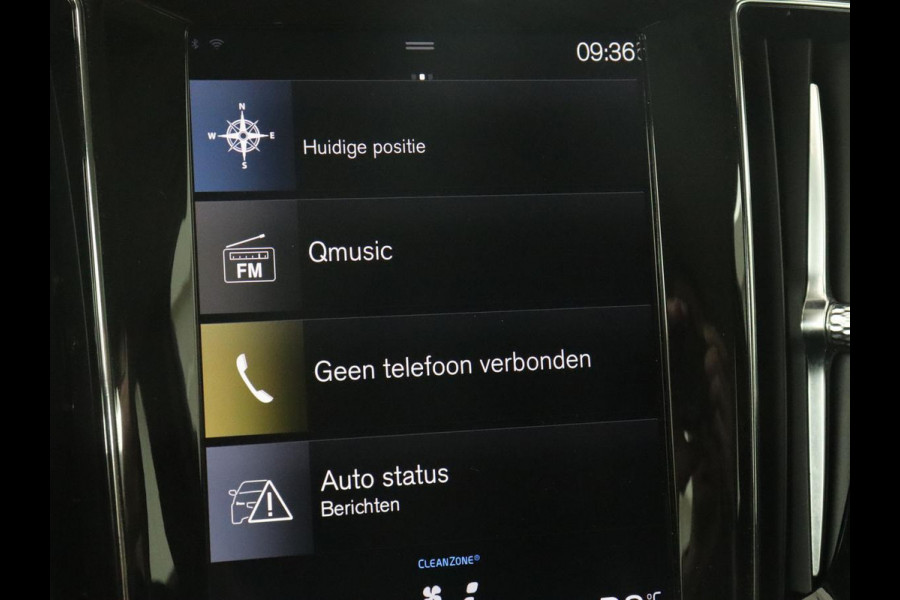 Volvo V60 2.0 D4 Momentum | Carplay | Half leder | Navigatie | Full LED | Digital Cockpit | Parkeerverwarming | Climate control | Parkeerhulp | Cruise control