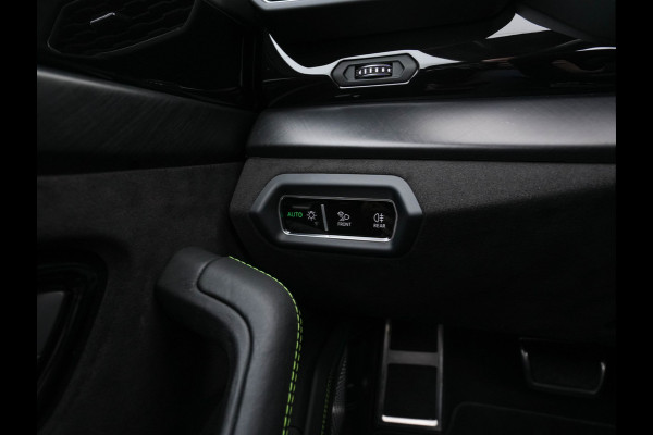 Lamborghini Urus 4.0 V8 Pearl Capsule (INCL.BTW) *CERAMIC-BRAKES | PANO | HEAD-UP | SOFT-CLOSE | LEATHER-ALCANTARA | FULL-LED | NIGHT-VISION | BANG&OLUFSEN | MEMORY-PACK | HEATED-SPORTSEATS | TOP-VIEW | ADAPTIVE-CRUISE | BLIND-SP