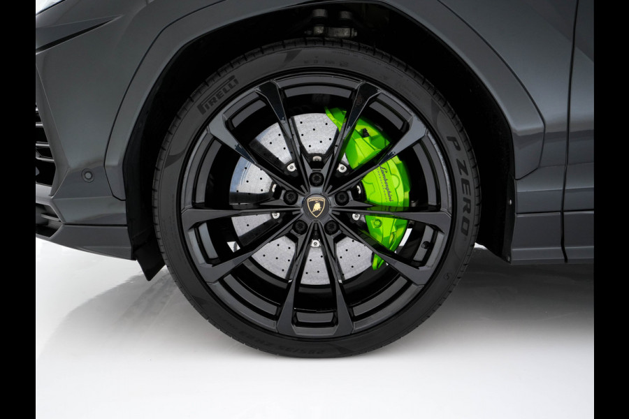 Lamborghini Urus 4.0 V8 Pearl Capsule (INCL.BTW) *CERAMIC-BRAKES | PANO | HEAD-UP | SOFT-CLOSE | LEATHER-ALCANTARA | FULL-LED | NIGHT-VISION | BANG&OLUFSEN | MEMORY-PACK | HEATED-SPORTSEATS | TOP-VIEW | ADAPTIVE-CRUISE | BLIND-SP