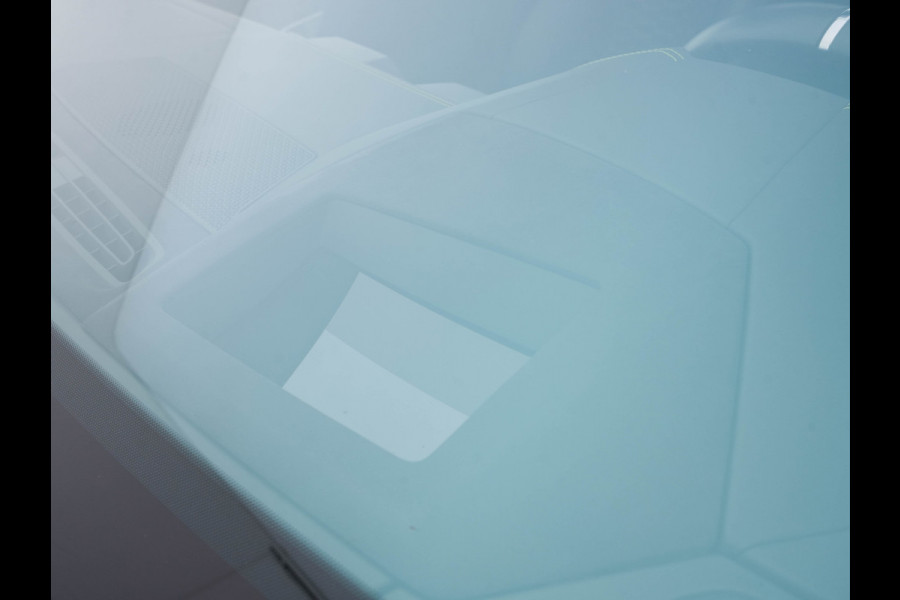 Lamborghini Urus 4.0 V8 Pearl Capsule (INCL.BTW) *CERAMIC-BRAKES | PANO | HEAD-UP | SOFT-CLOSE | LEATHER-ALCANTARA | FULL-LED | NIGHT-VISION | BANG&OLUFSEN | MEMORY-PACK | HEATED-SPORTSEATS | TOP-VIEW | ADAPTIVE-CRUISE | BLIND-SP