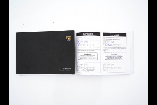 Lamborghini Urus 4.0 V8 Pearl Capsule (INCL.BTW) *CERAMIC-BRAKES | PANO | HEAD-UP | SOFT-CLOSE | LEATHER-ALCANTARA | FULL-LED | NIGHT-VISION | BANG&OLUFSEN | MEMORY-PACK | HEATED-SPORTSEATS | TOP-VIEW | ADAPTIVE-CRUISE | BLIND-SP