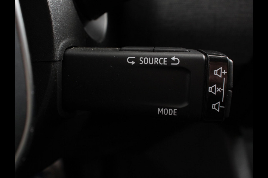 Renault Clio 1.0 TCe 90 GPF evolution | Navigatie | Aplle Carplay/Android Auto | Led | Dab | Cruise Control | Lichtmetalen Velgen |