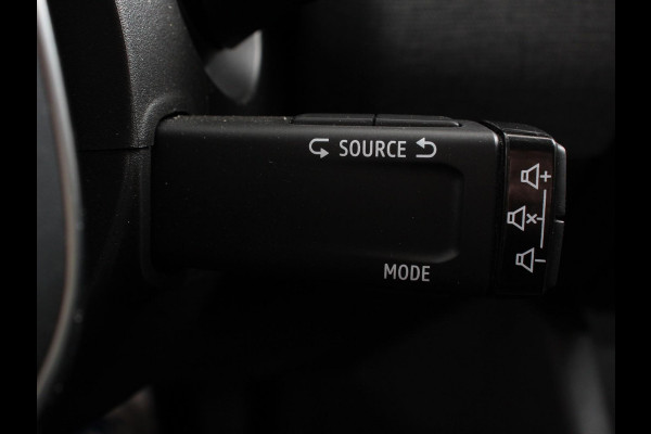 Renault Clio 1.0 TCe 90 GPF evolution | Navigatie | Aplle Carplay/Android Auto | Led | Dab | Cruise Control | Lichtmetalen Velgen |