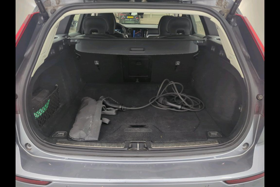 Volvo V60 2.0 T6 Recharge AWD Business Pro NL-AUTO | LEDER | CAMERA