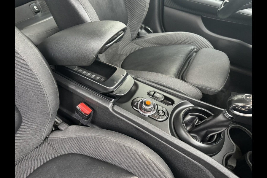 MINI Clubman 1.5 Cooper Salt Lederen sportstoelen Navigatie Cruise Clima Trekhaak