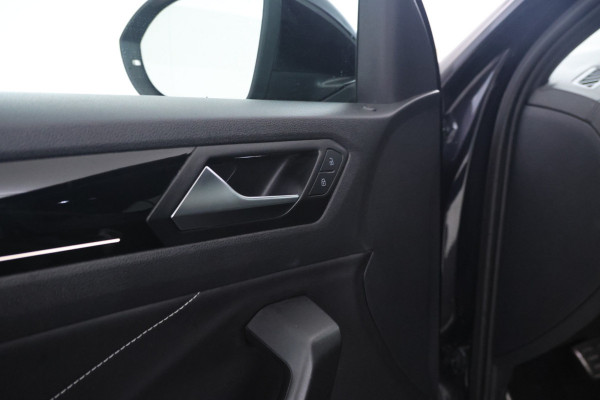 Volkswagen T-Roc 2.0 TDI Sport Business R Automaat, Virtual, Trekhaak