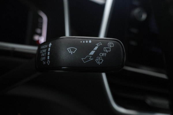 Volkswagen T-Roc 2.0 TDI Sport Business R Automaat, Virtual, Trekhaak