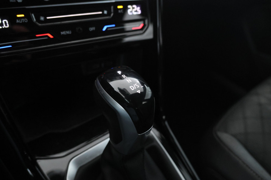Volkswagen T-Roc 2.0 TDI Sport Business R Automaat, Virtual, Trekhaak