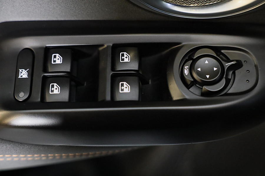 Alfa Romeo Tonale 1.5T Hybrid Veloce / 160 PK / Acc / Leder / Navi / 360 Camera / HK / Sfeerverlichting / Dode Hoek / Lane Assist