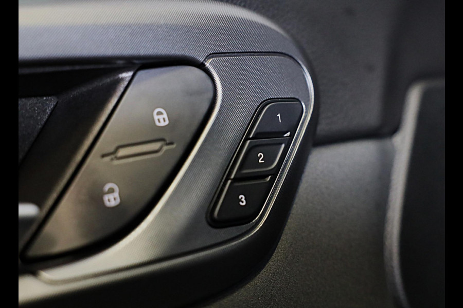 Alfa Romeo Tonale 1.5T Hybrid Veloce / 160 PK / Acc / Leder / Navi / 360 Camera / HK / Sfeerverlichting / Dode Hoek / Lane Assist