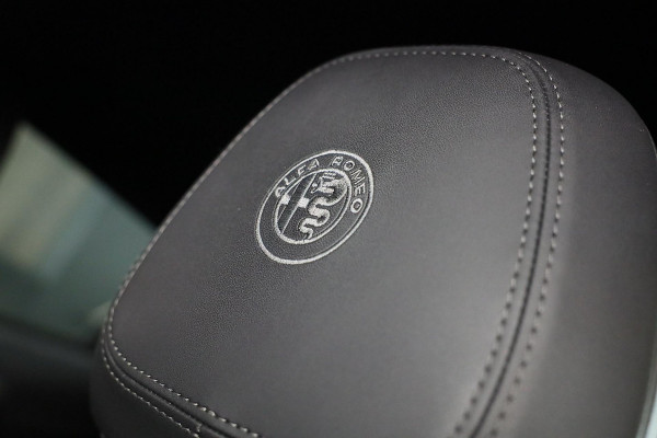 Alfa Romeo Tonale 1.5T Hybrid Veloce / 160 PK / Acc / Leder / Navi / 360 Camera / HK / Sfeerverlichting / Dode Hoek / Lane Assist