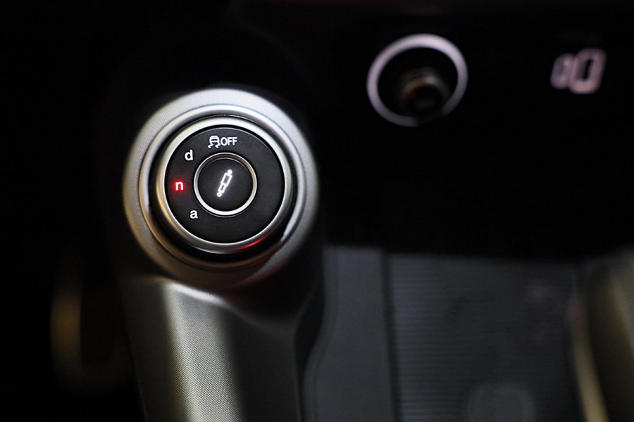 Alfa Romeo Tonale 1.5T Hybrid Veloce / 160 PK / Acc / Leder / Navi / 360 Camera / HK / Sfeerverlichting / Dode Hoek / Lane Assist