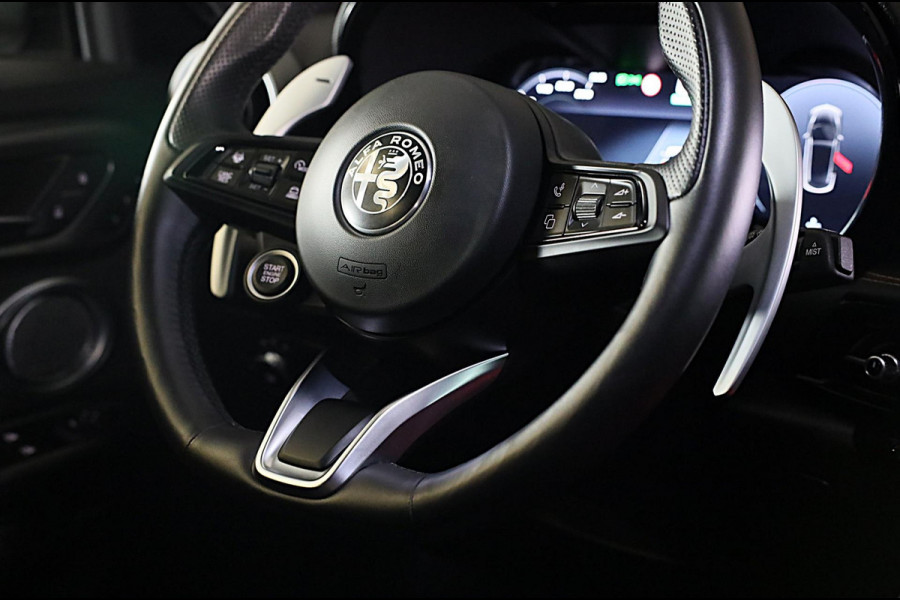 Alfa Romeo Tonale 1.5T Hybrid Veloce / 160 PK / Acc / Leder / Navi / 360 Camera / HK / Sfeerverlichting / Dode Hoek / Lane Assist