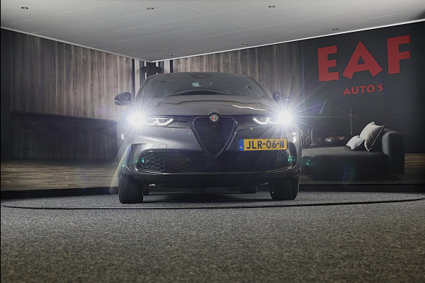 Alfa Romeo Tonale 1.5T Hybrid Veloce / 160 PK / Acc / Leder / Navi / 360 Camera / HK / Sfeerverlichting / Dode Hoek / Lane Assist