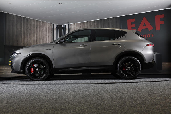 Alfa Romeo Tonale 1.5T Hybrid Veloce / 160 PK / Acc / Leder / Navi / 360 Camera / HK / Sfeerverlichting / Dode Hoek / Lane Assist
