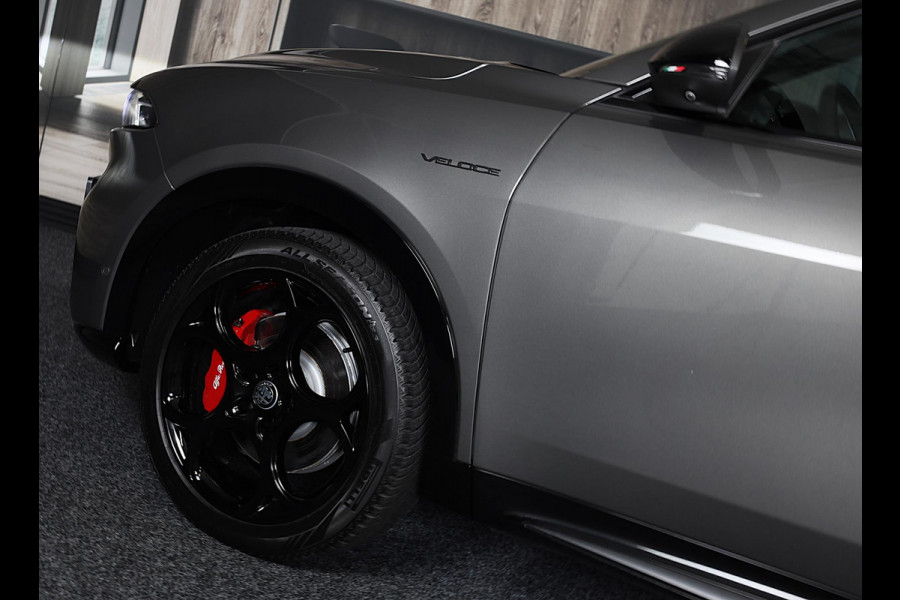 Alfa Romeo Tonale 1.5T Hybrid Veloce / 160 PK / Acc / Leder / Navi / 360 Camera / HK / Sfeerverlichting / Dode Hoek / Lane Assist