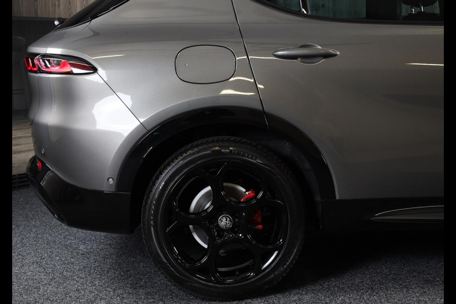 Alfa Romeo Tonale 1.5T Hybrid Veloce / 160 PK / Acc / Leder / Navi / 360 Camera / HK / Sfeerverlichting / Dode Hoek / Lane Assist