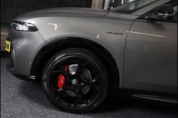 Alfa Romeo Tonale 1.5T Hybrid Veloce / 160 PK / Acc / Leder / Navi / 360 Camera / HK / Sfeerverlichting / Dode Hoek / Lane Assist